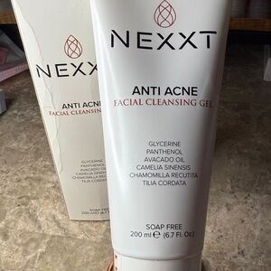 Nexx White & Red Anti-Acne Facial Cleansing Gel